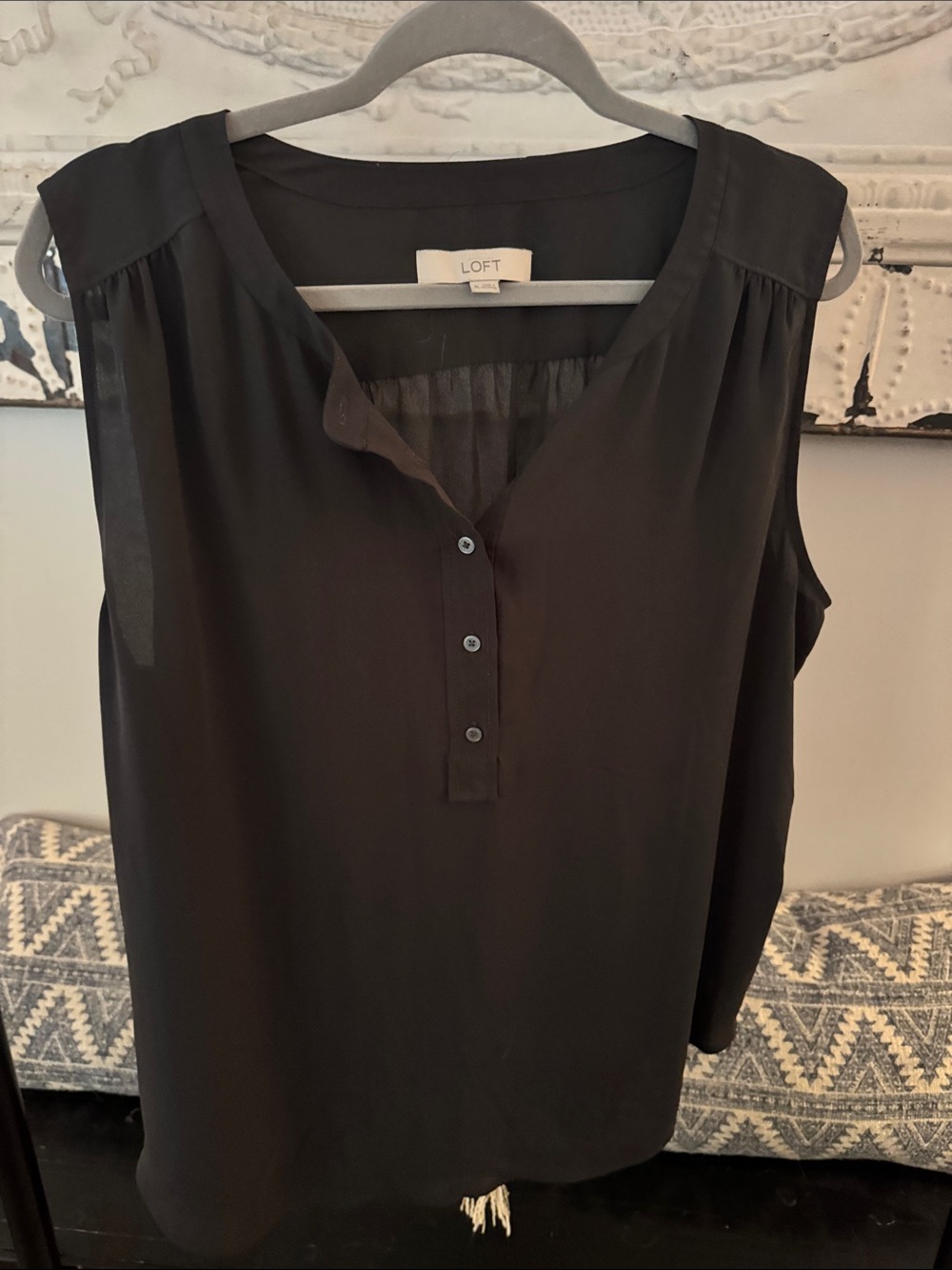 LOFT Black Sleeveless Henley Button-Front Camisole